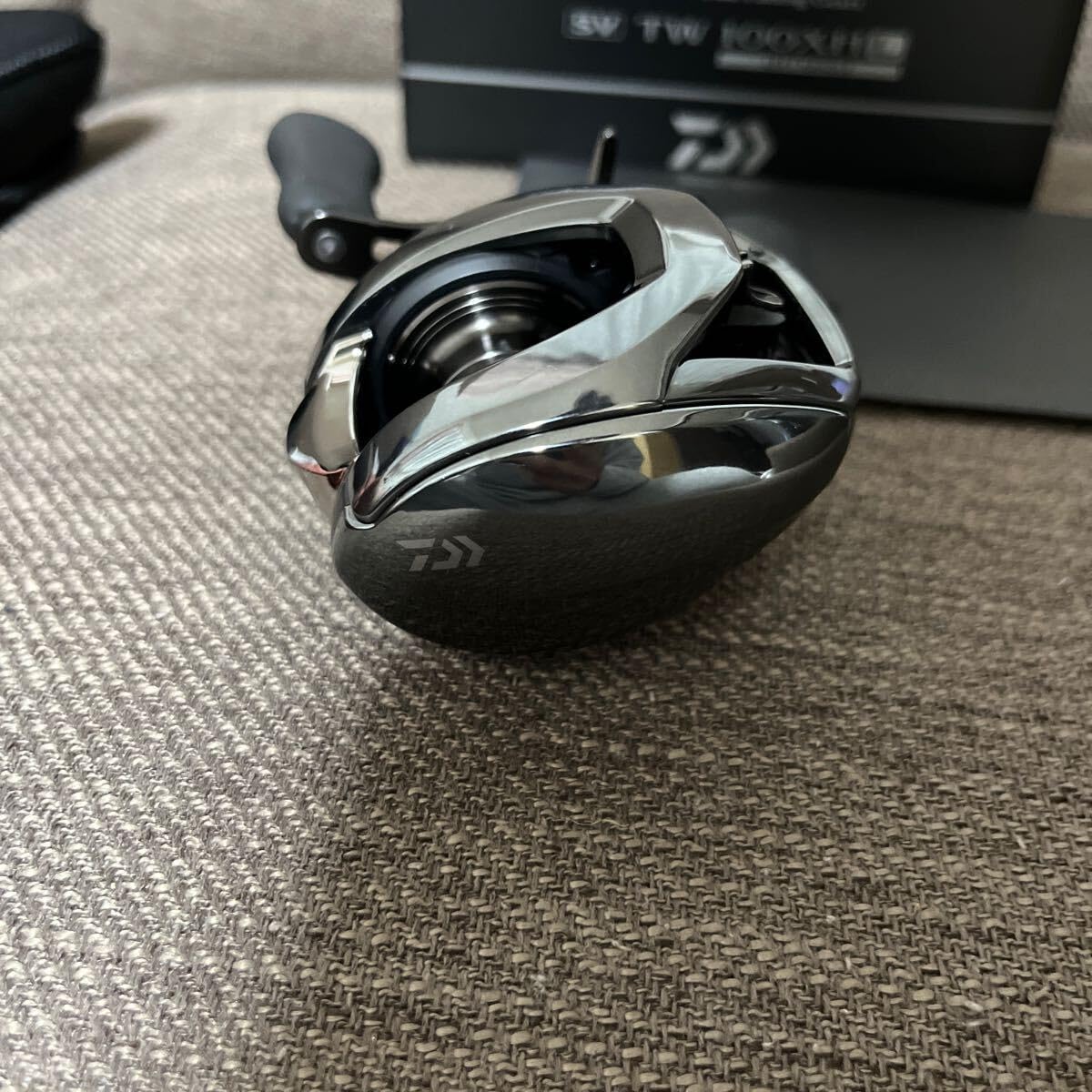 24スティーズSVTW100XHL 楽天市場】ダイワ(DAIWA) 24 スティーズ SV TW 100XHL 左